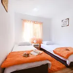 Orange With Heated Pool And Parking