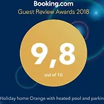 펜션 Orange With Heated Pool And Parking