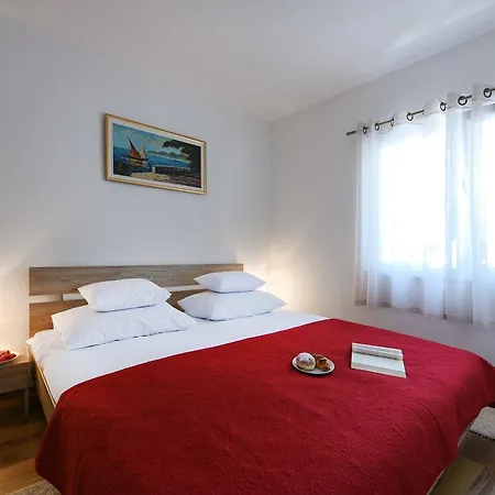 Orange With Heated Pool And Parking Dom wakacyjny Zadar