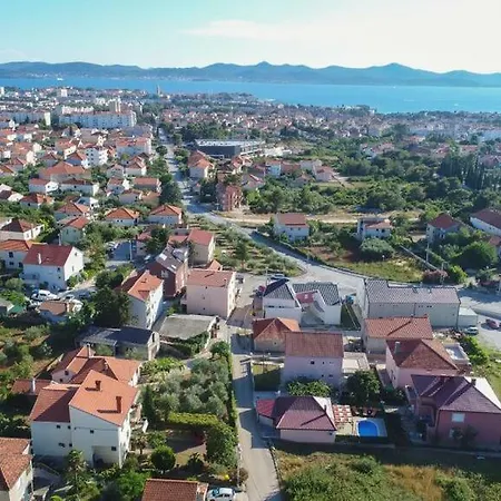 Orange With Heated Pool And Parking *