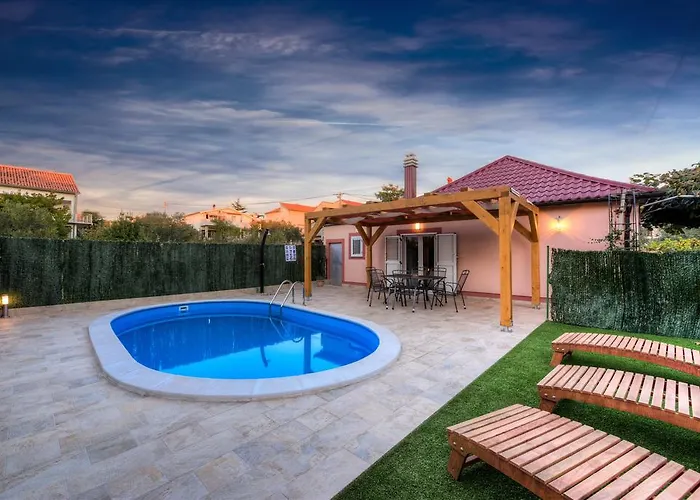 펜션 Orange With Heated Pool And Parking *