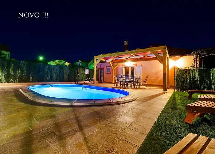 Nyaraló Orange With Heated Pool And Parking *