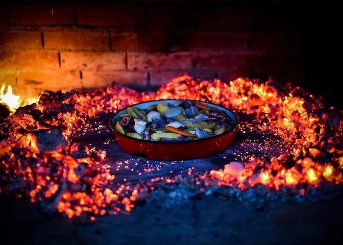 Orange With Heated Pool And Parking Nyaraló