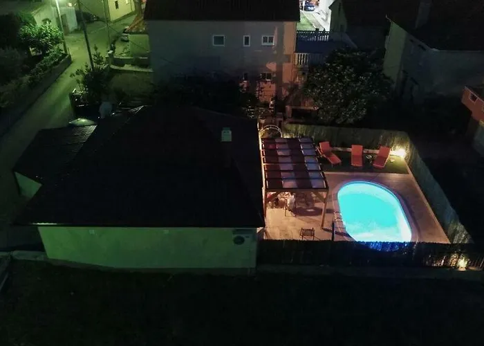 Nyaraló Orange With Heated Pool And Parking *